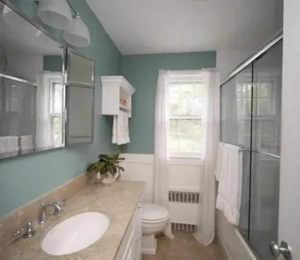 Custom Washroom Renovation for fresh look in Brampton, ON